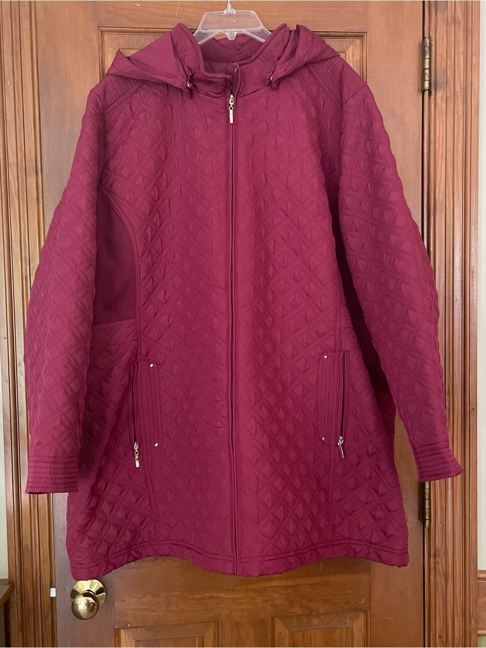 Ashley Stewart Women’s Quilted Hooded Coat in Berry with Gold Accents Size 26/28